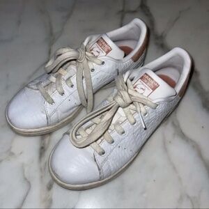 Adidas women's white stan smith sneakers